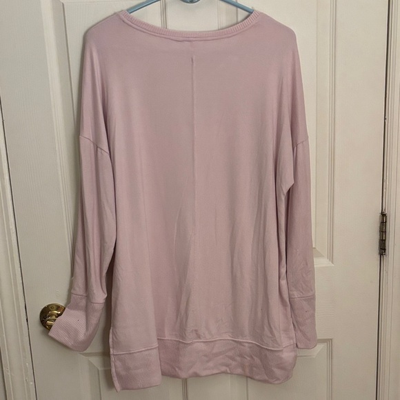 Time and Tru Women's Light Pink Sweatshirt - Picture 3 of 3
